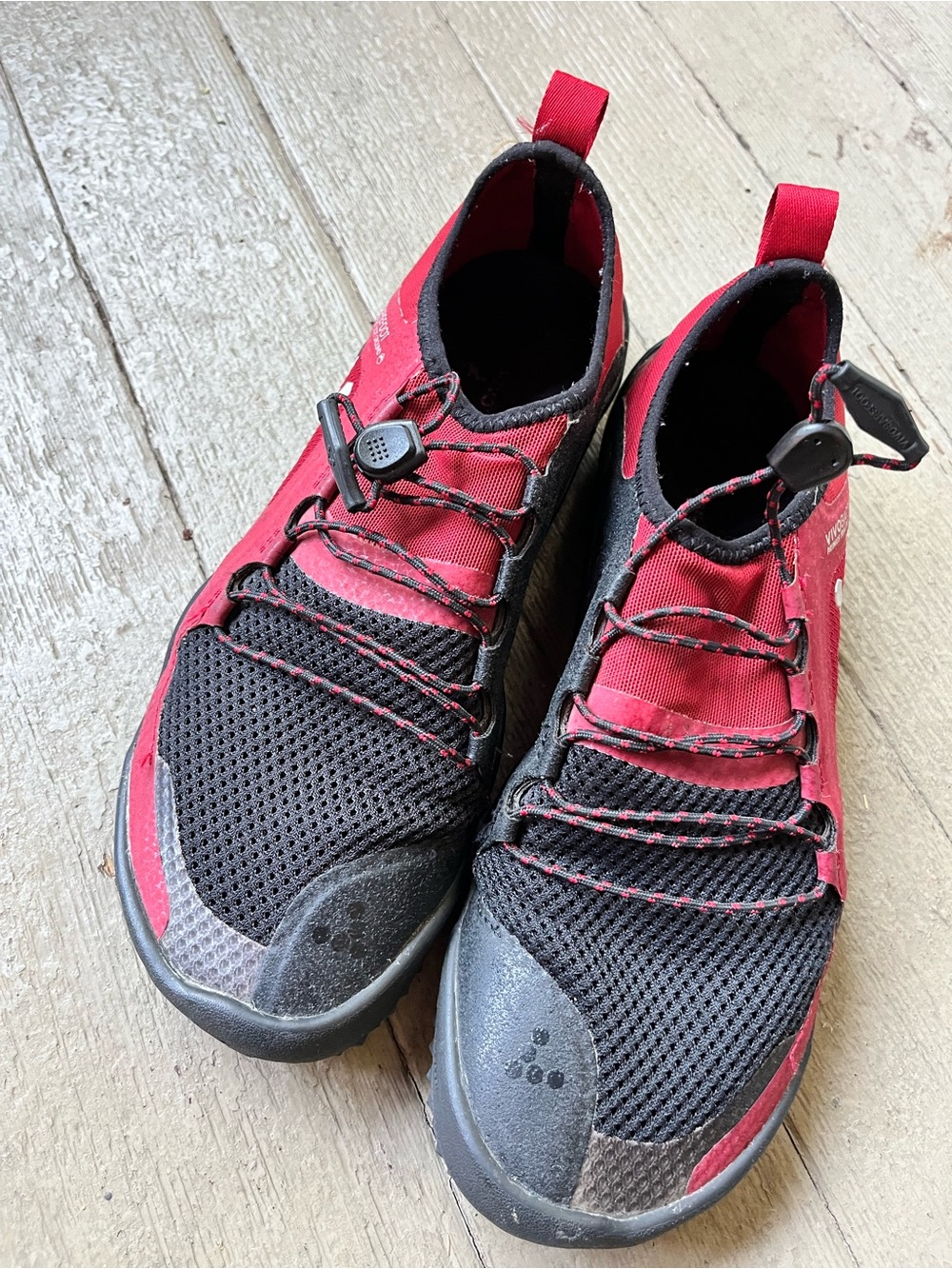 Women’s Athletic Slip-On Trainers in Red and Black